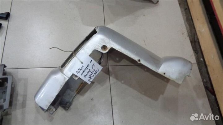 Накладка заднего бампера правая Nissan Patrol Y61