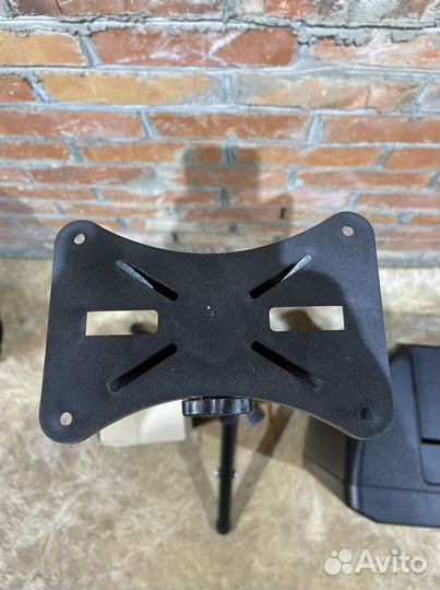 Стойки для студийных мониторов, колонок с площадко