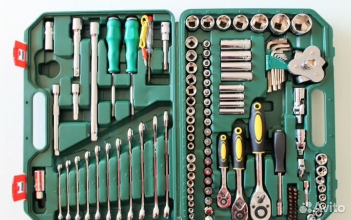 Набор ключей и головок 121 предмет