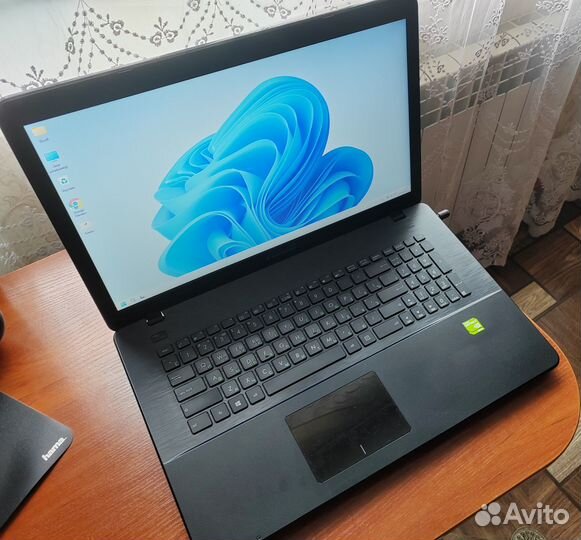 Мощный ноутбук Asus i3-5010U/8gb/SSD/920M