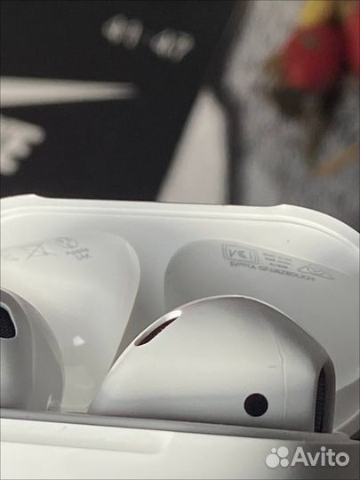 AirPods 2 (Premium+) + Чехол и Носочк