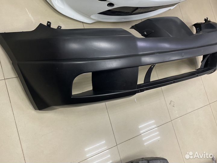 Бампер передний Mitsubishi Outlander 1 (2002-2006)