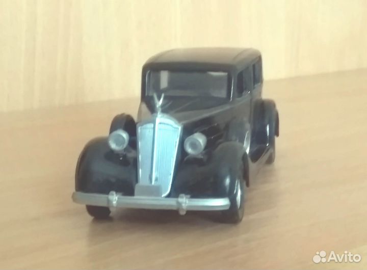 1/43 Packard victoria (1937)