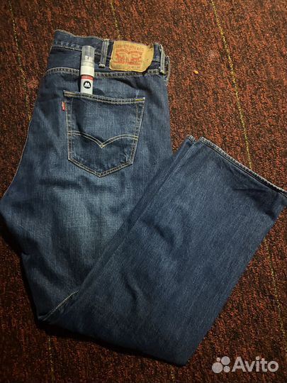 Джинсы levis