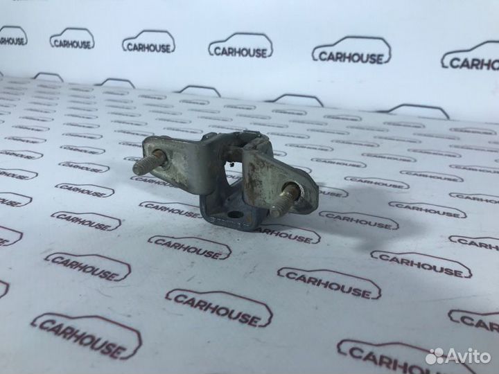 Петля двери задняя правая Mitsubishi Lancer 9 1.6