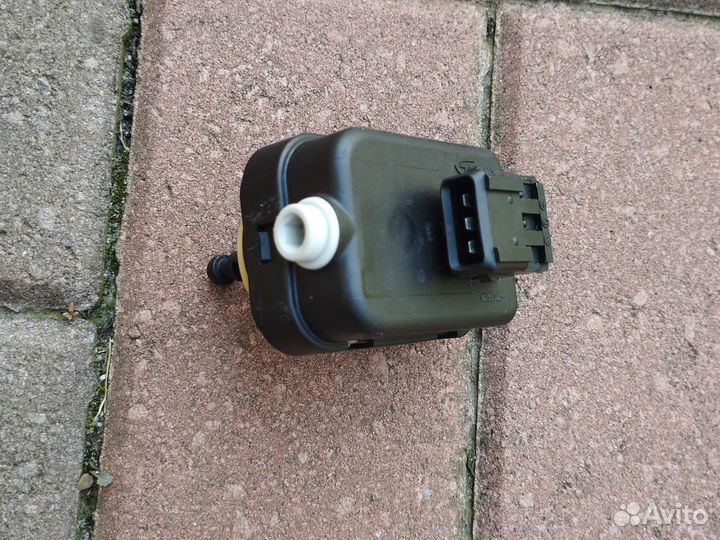 Корректор фар Toyota raw 4 Nissan note