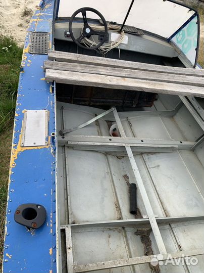 Лодка Прогресс 2-мр