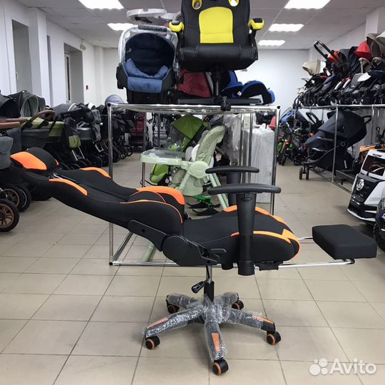 Игровое кресло Компьютерное кресло Геймерское