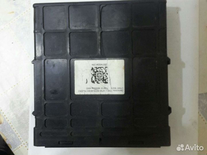 Блок управления двс mitsubishi pajero MD360758