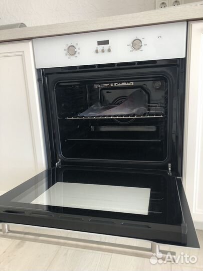 Духовой шкаф midea M047001GW