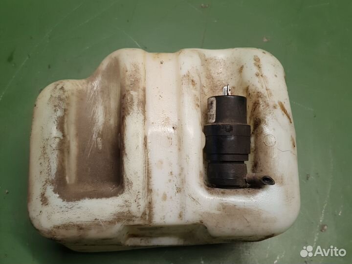 Niva chevrolet 1 бачок омывателя