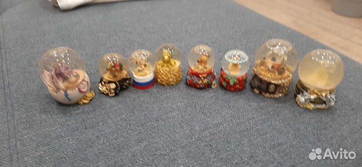 Коллекция шаров со снегом знаки зодиака