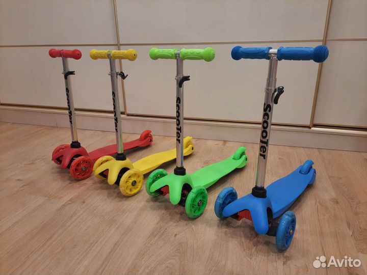 Самокат детский трехколесный