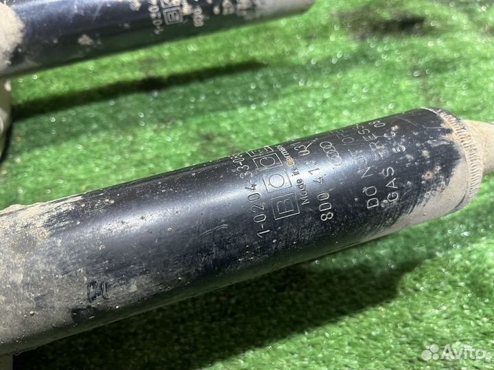 Стойка (амортизатор) передняя VW Passat B5/ A6 C5