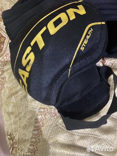 Нагрудник хоккейный