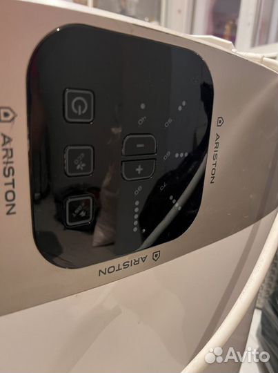 Бойлер водонагреватель Ariston