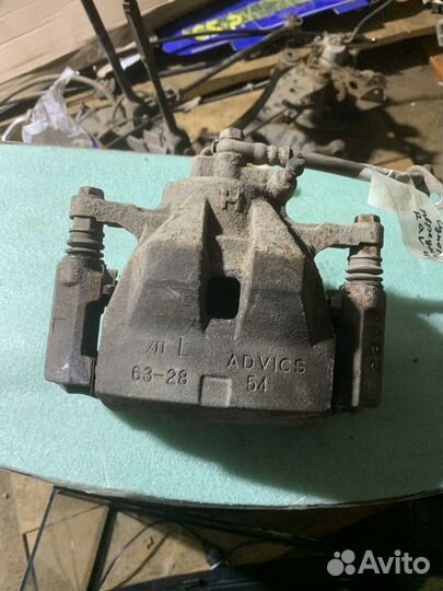 Тормозные тормоза Toyota RAV4