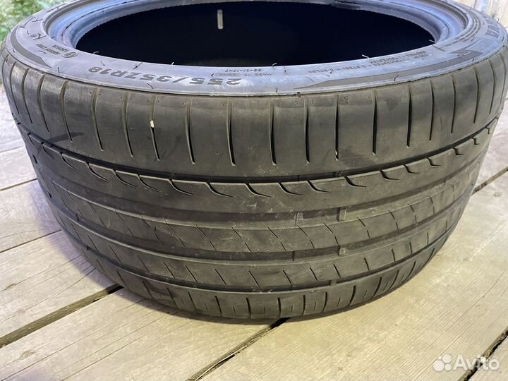 Minerva F205 255/35 R18 F