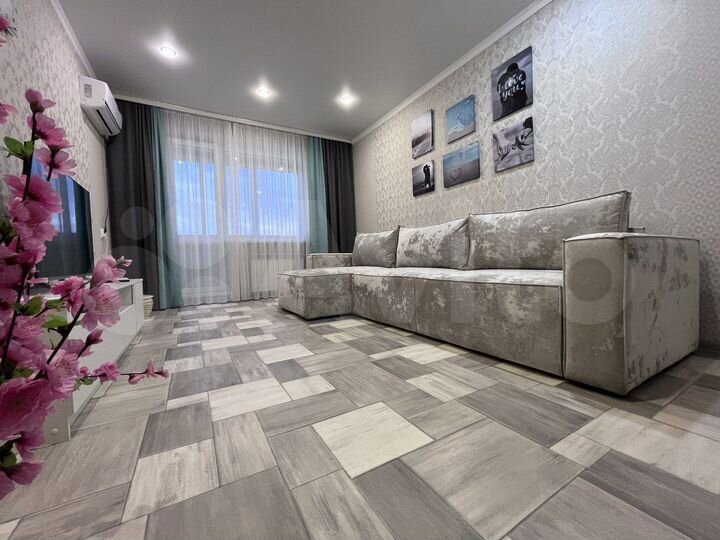 2-к. квартира, 54 м², 10/10 эт.