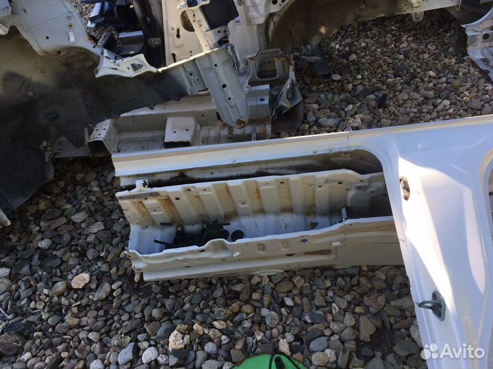 Toyota alphard 2002 порог левый стойка средняя