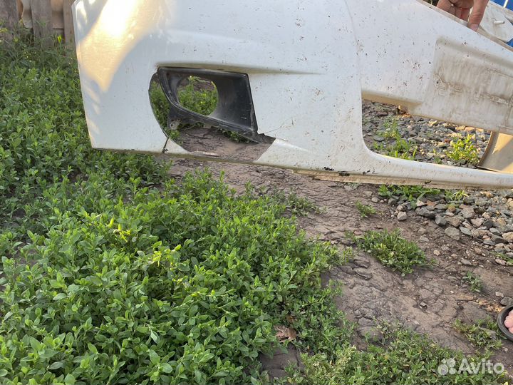 Передний бампер priora 2 белое облако