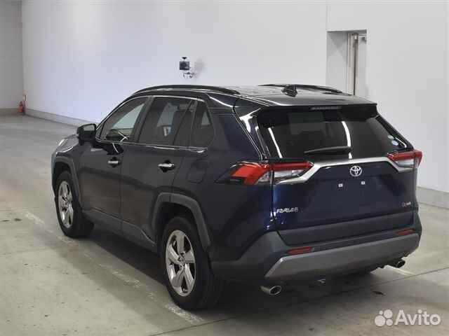 В разборе Toyota Rav 4 2019 год