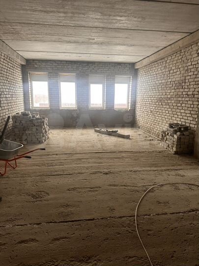 Здание, 600 м²