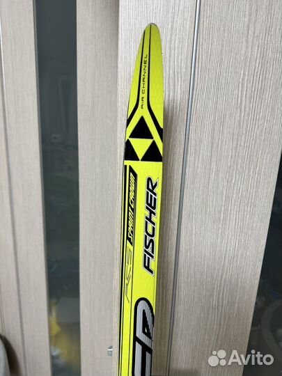 Беговые лыжи и ботинки fischer
