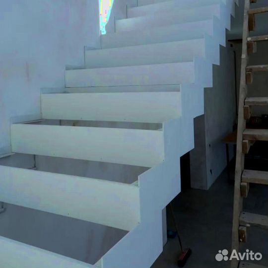 Металлокаркас для лестницы 