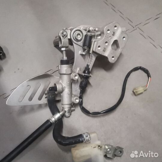 Машинка заднего тормоза suzuki GSX-R