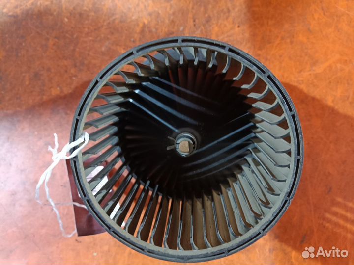 Моторчик печки Nissan Cube Z12