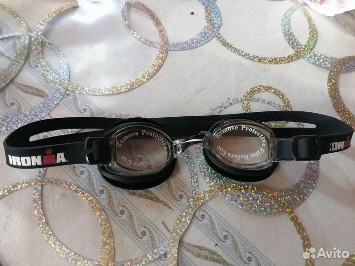 Очки для плавания