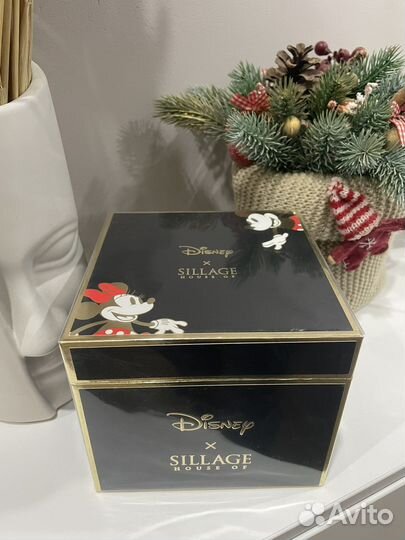 House of Sillage Mickey Mouse