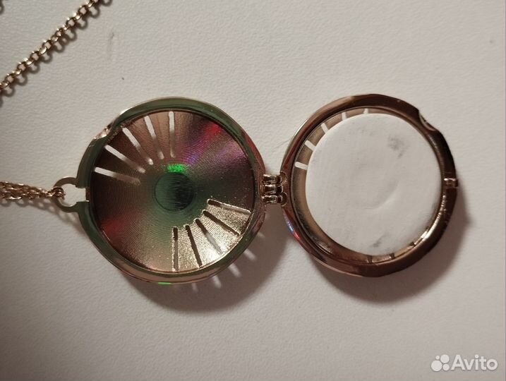 Парфюмированный кулон Локситан Terre Lumiere