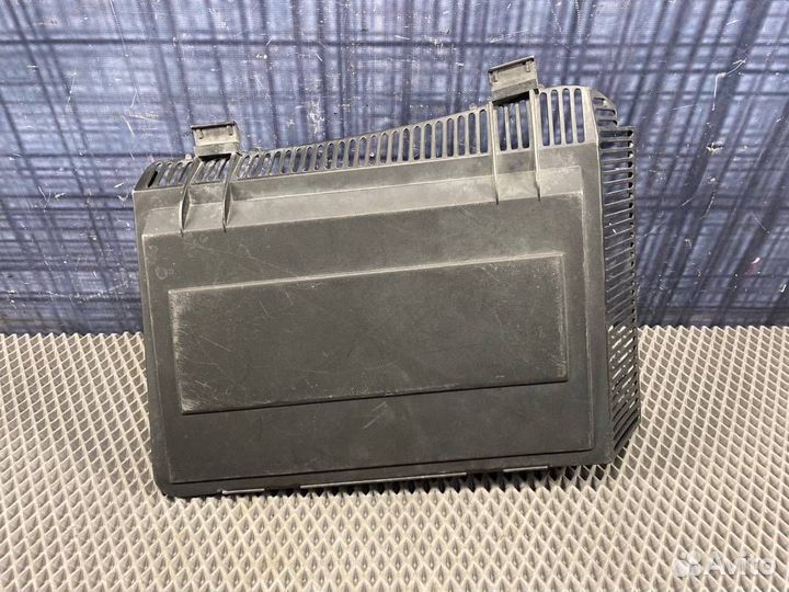 Крышка корпуса салонного фильтра левая Bmw E39