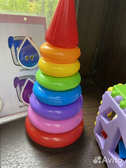 Развивающие игрушки для малышей пакетом