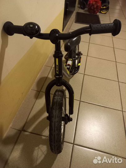 Беговел GT mach ONE push 12