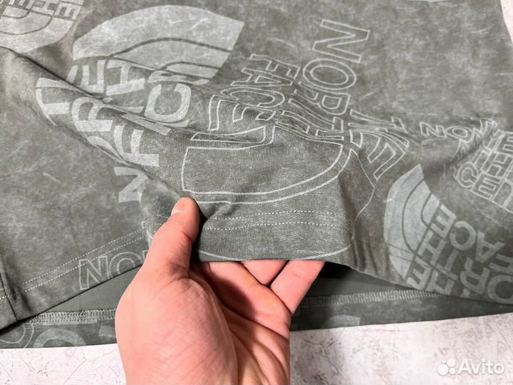 Футболки The North Face