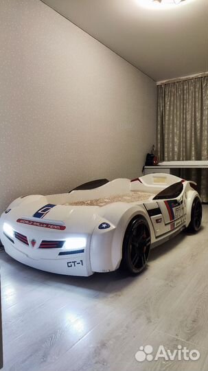 Детская кровать машинка