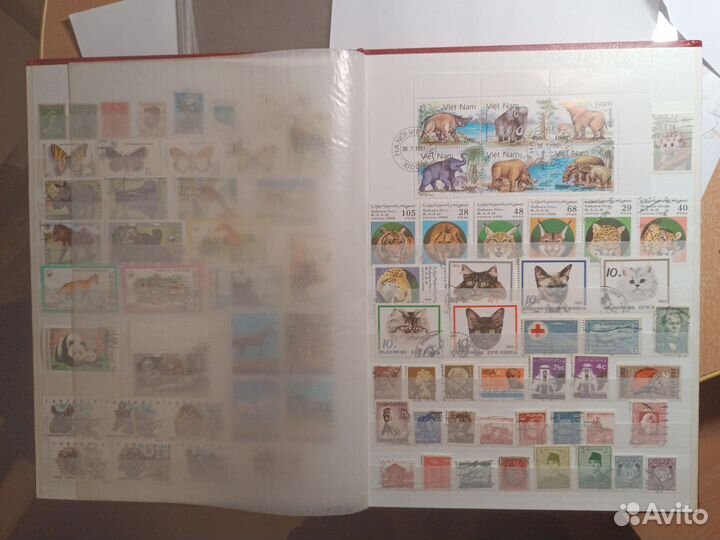 Альбом с почтовыми марками
