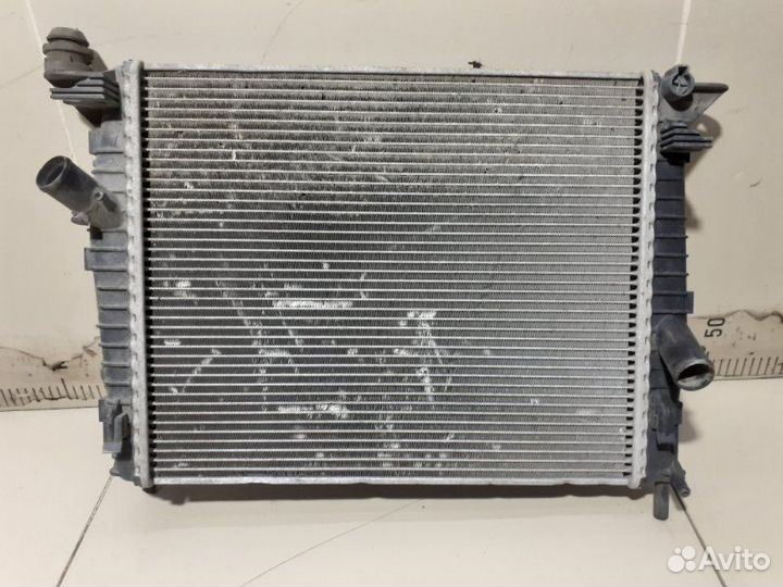 Радиатор охлаждения двигателя Ford Focus 2 седан