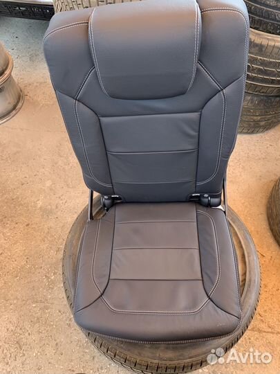 2 й и 3 й ряд сидений GL 500