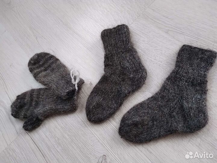 Варежки и носочки шерстяные новые