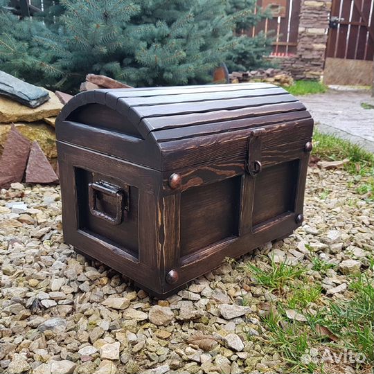 Сундук из дерева / деревянный сундук