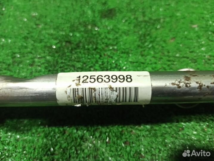 Рампа топливная SRX (03-09) 4.6 8кл б/у (арт. 12563998)