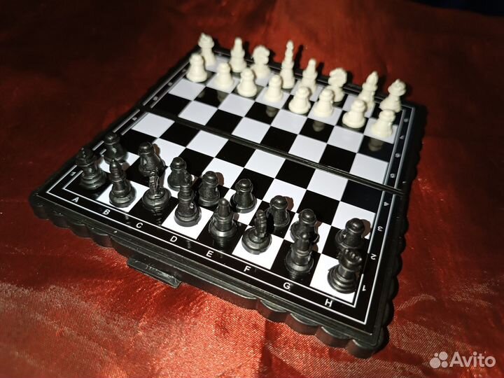 Шахматы дорожные походные карманые