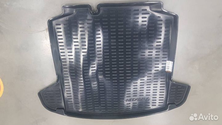 Коврики в багажник Toyota Land Cruiser 200 (15)