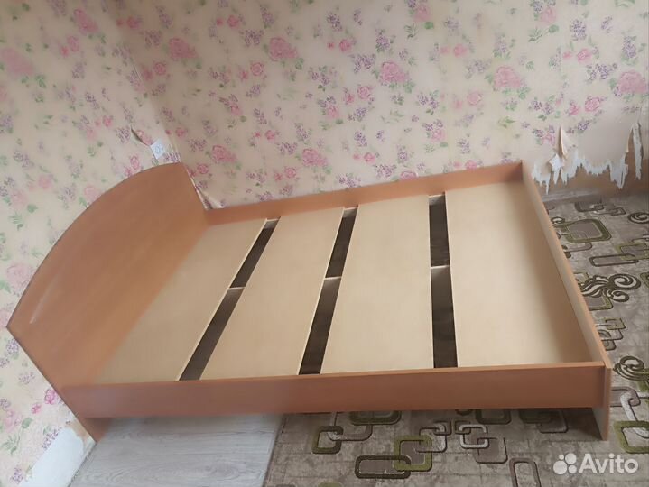 Кровать двухспальная