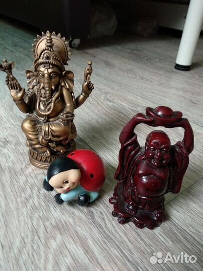 Фигурки статуэтки