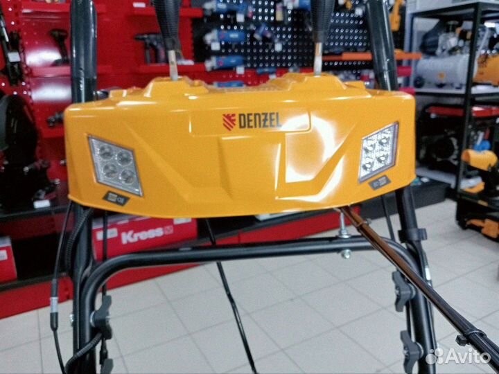 Бензиновая снегоуборочная машина SBL 711D PRO